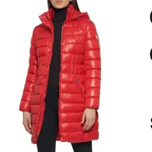 Guess Water Resistant Hooded Quilted  Puffer Jacket. Size M